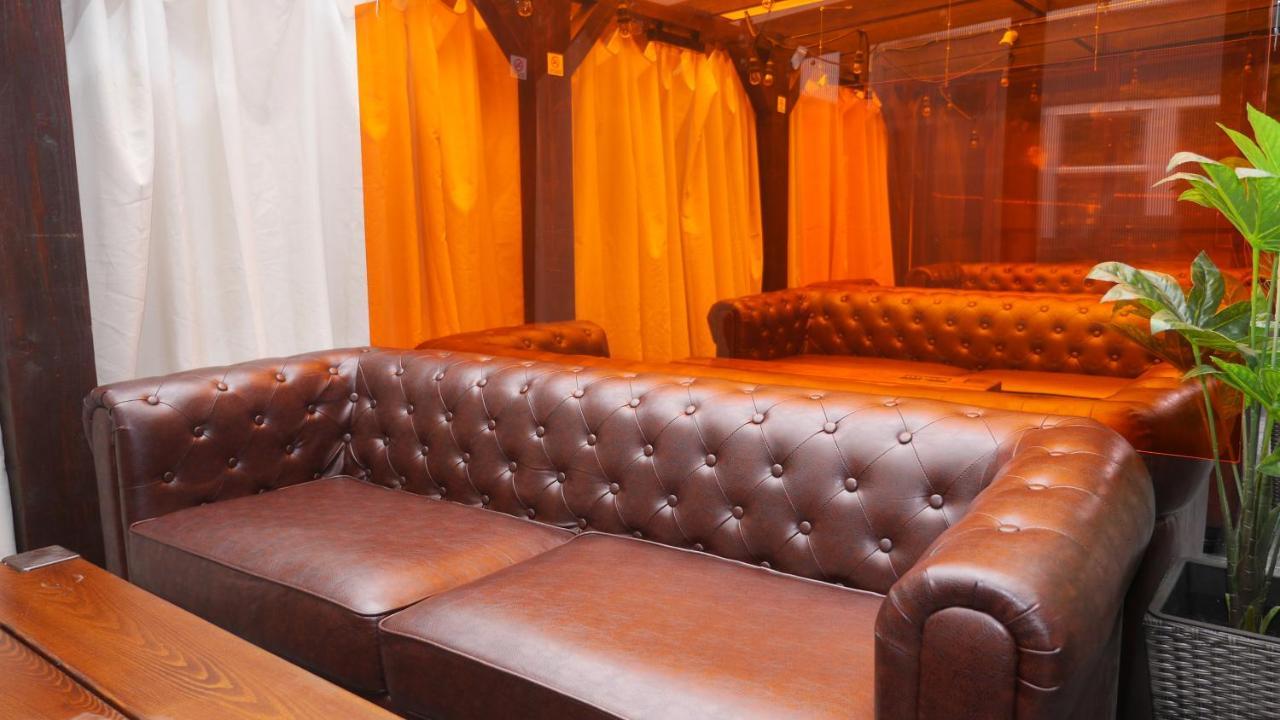Bennetts Hotel Лонг Итън Екстериор снимка