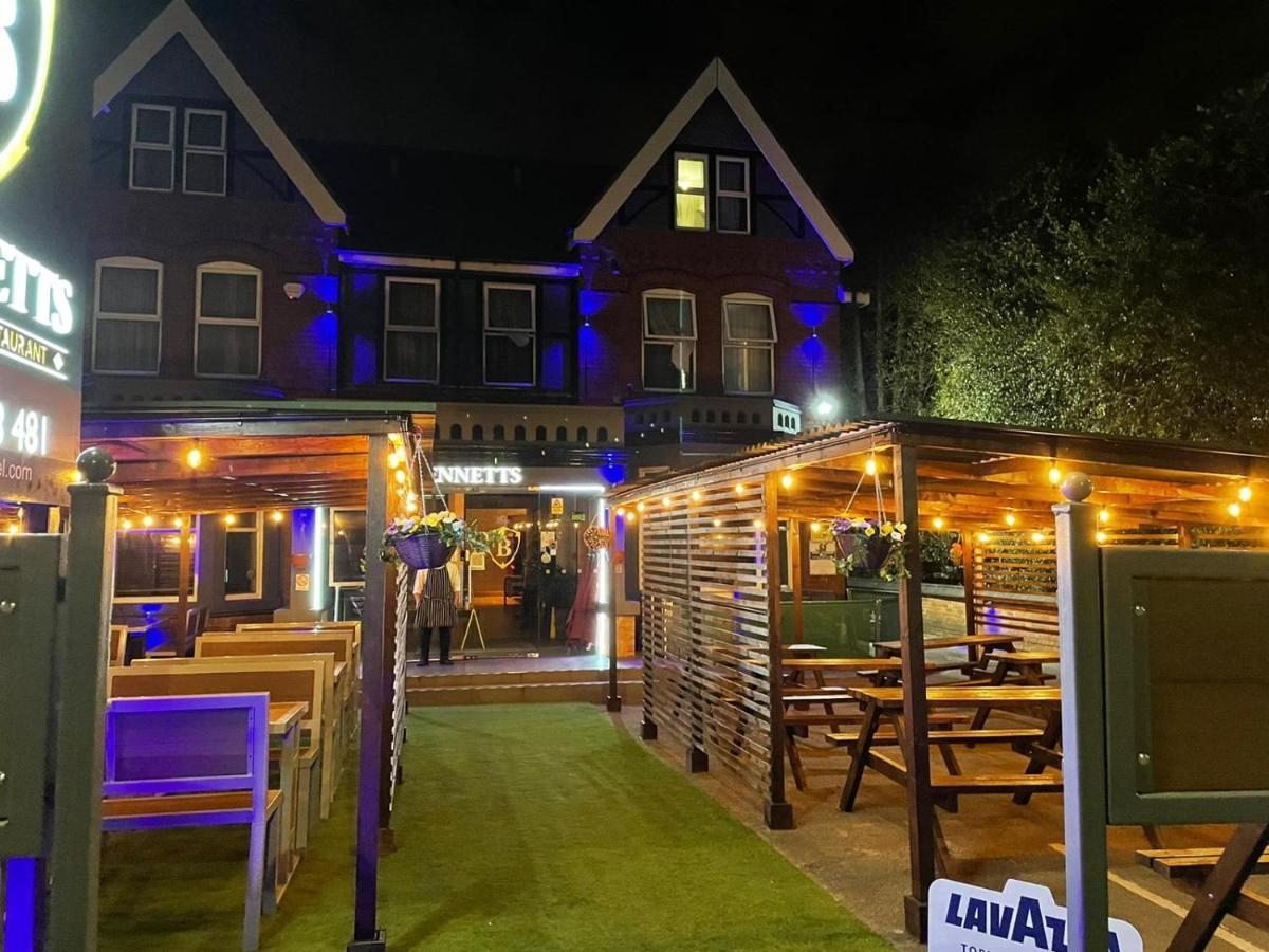 Bennetts Hotel Лонг Итън Екстериор снимка