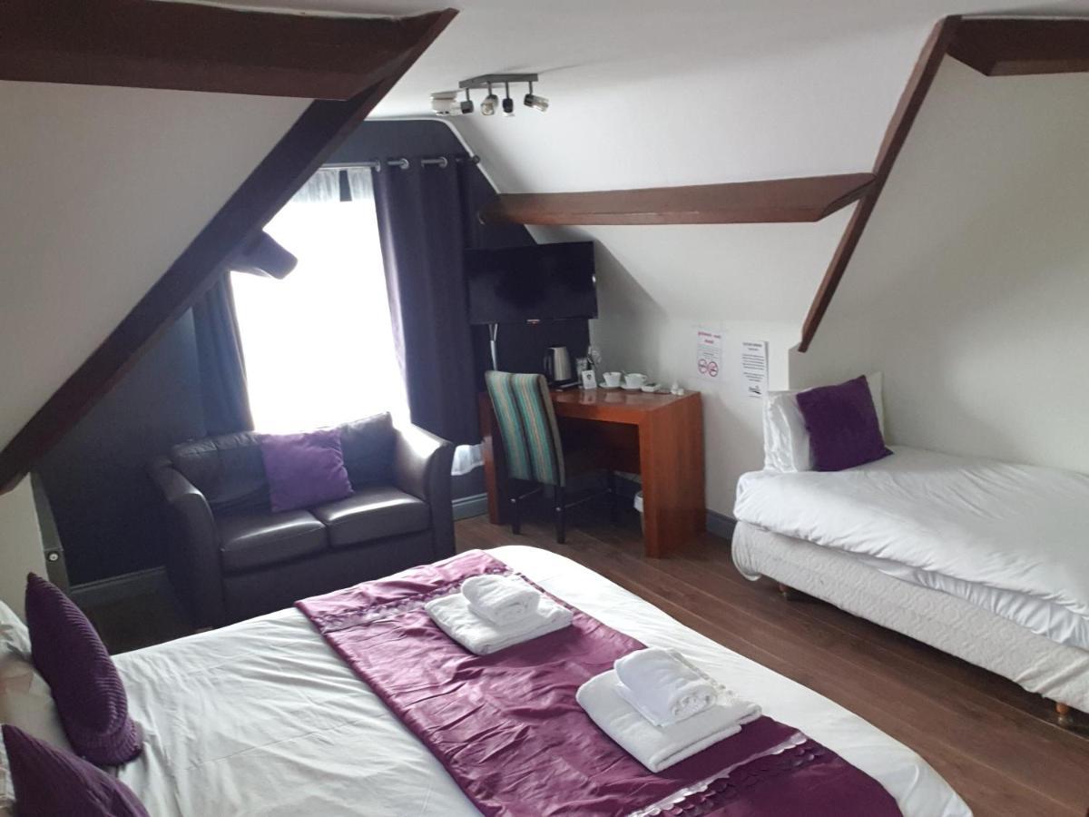Bennetts Hotel Лонг Итън Екстериор снимка