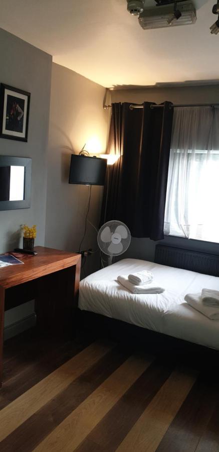 Bennetts Hotel Лонг Итън Екстериор снимка
