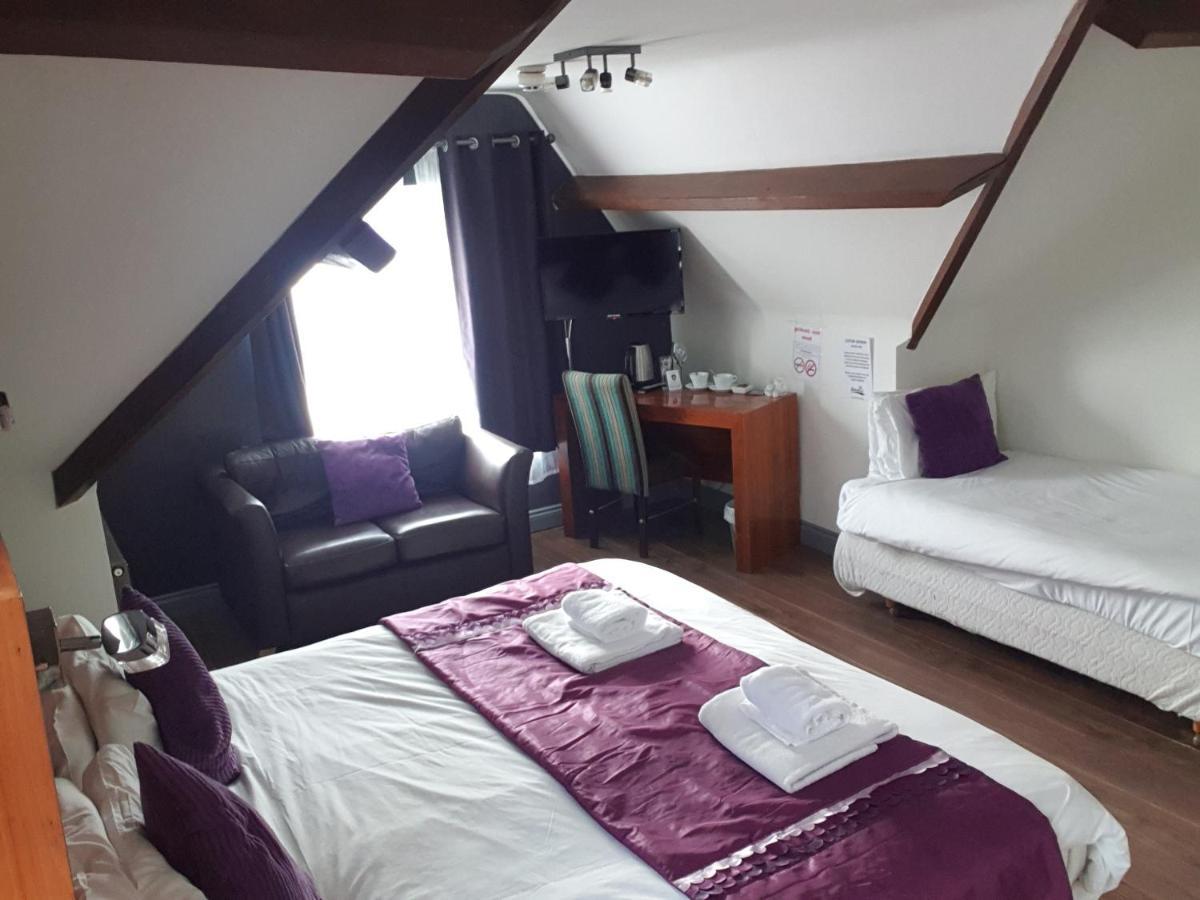 Bennetts Hotel Лонг Итън Екстериор снимка