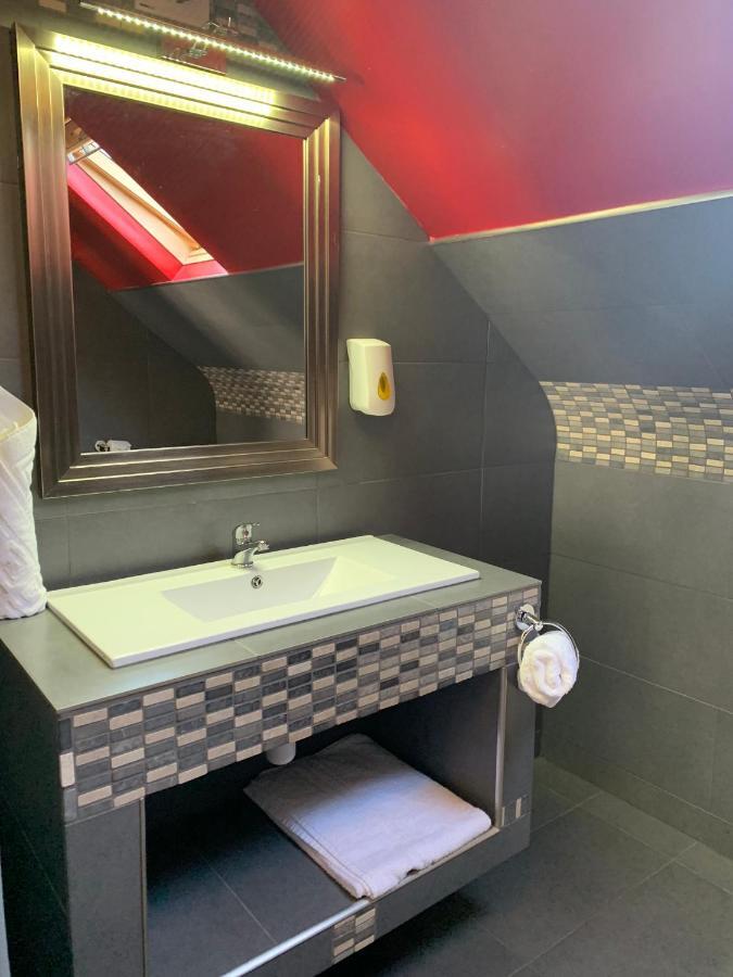 Bennetts Hotel Лонг Итън Екстериор снимка